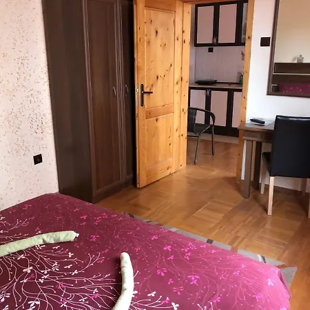 Πανσιόν Dara 2*