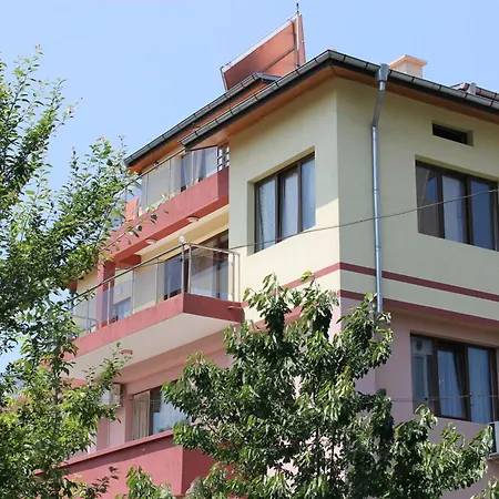 Πανσιόν Dara Tsarevo