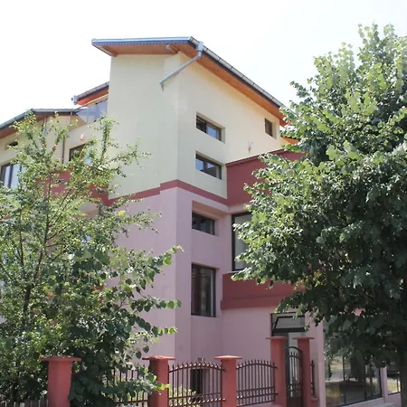 Πανσιόν Dara 2*