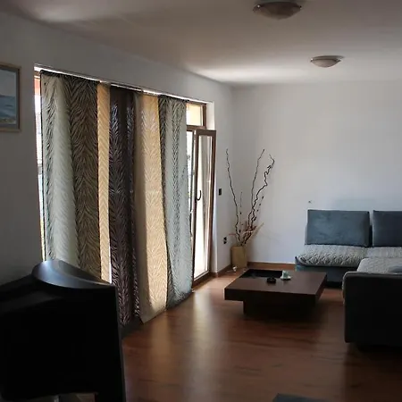 Dara Πανσιόν 2*