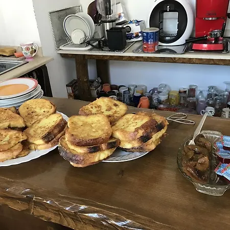 Dara Πανσιόν 2*